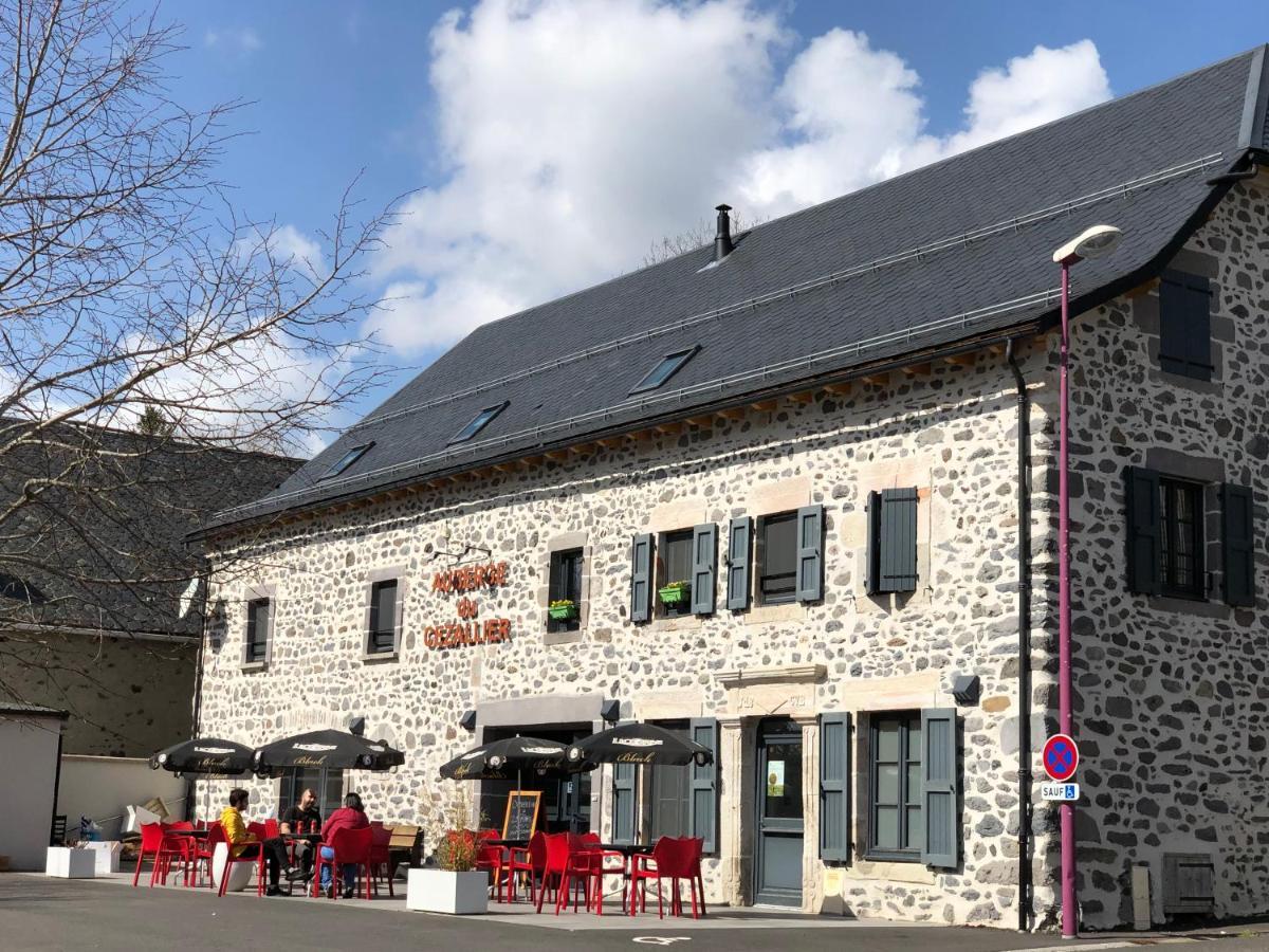 Auberge Du Cezallier Montgreleix Exterior foto